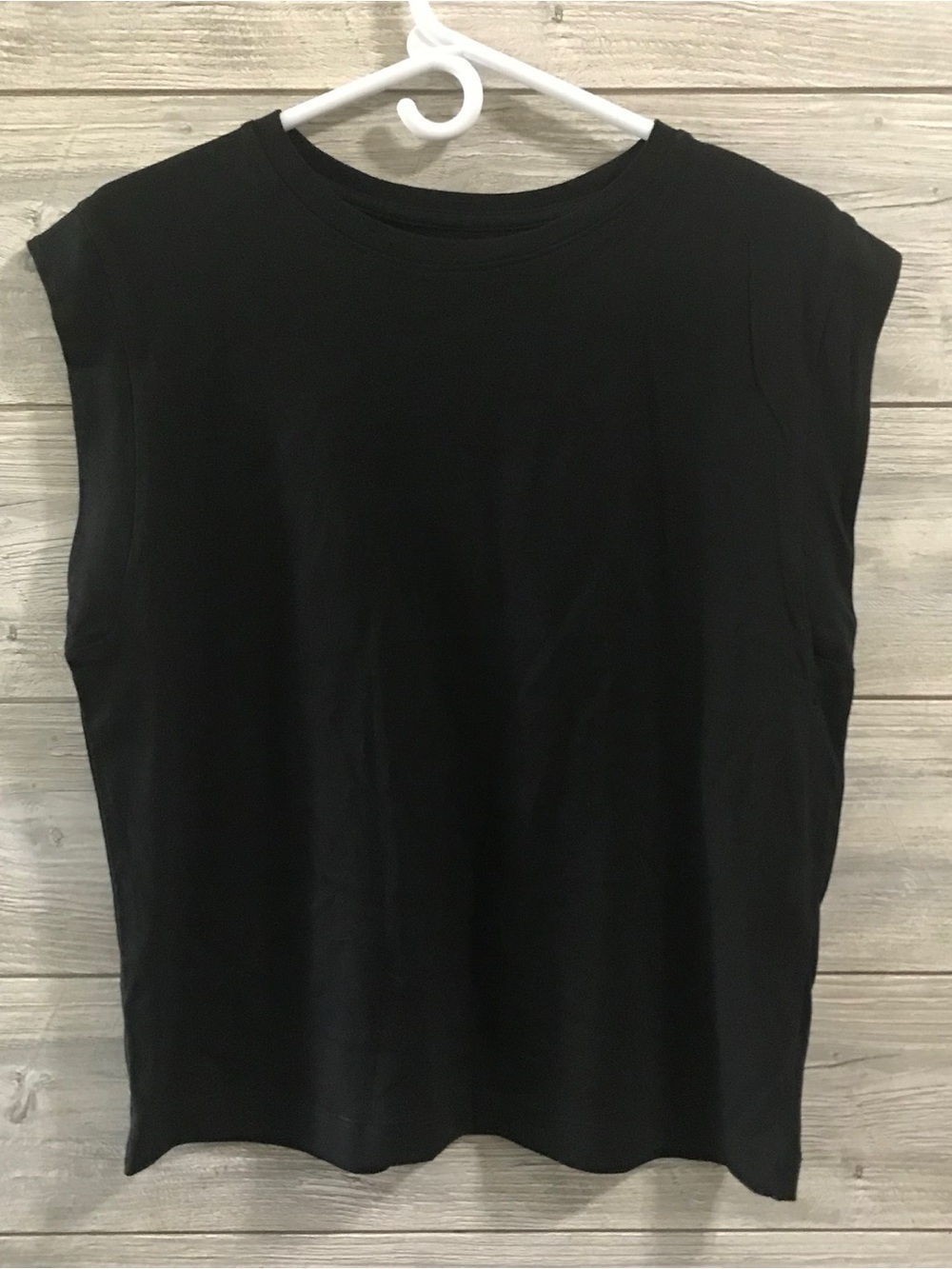 BNWT A New Day Classic Black Sleeveless Crewneck Top